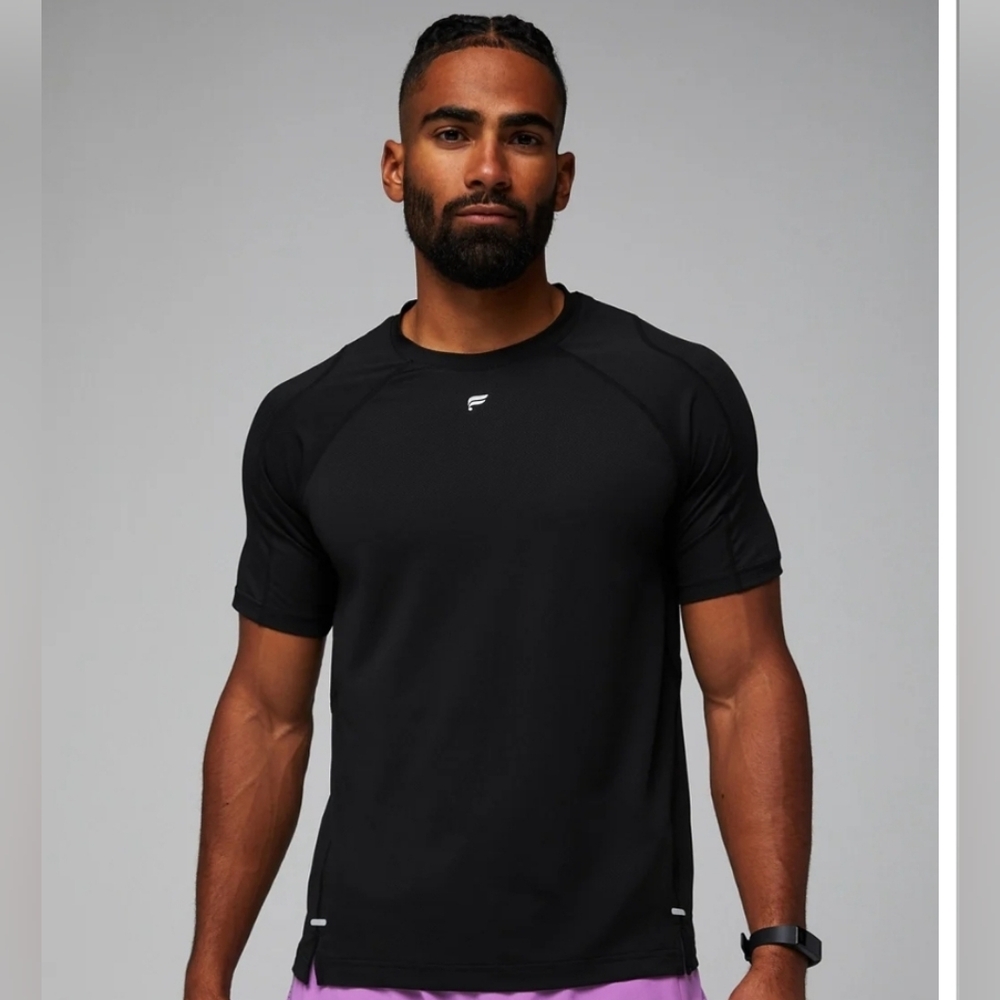 Fabletics Mens 02 Tee Size Medium